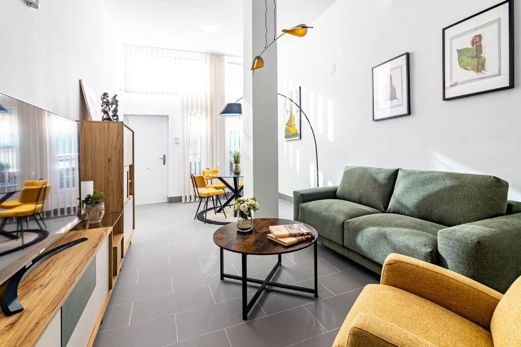 Caramba Freshapartments Малага Экстерьер фото